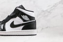 Air Jordan 1 Mid Carbon Fiber