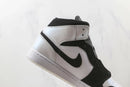 Air Jordan 1 Mid SE Diamond